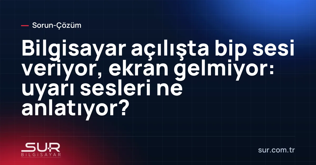 Masaüstü bilgisayar anakartında RAM yuvaları ve açılmayan monitör
