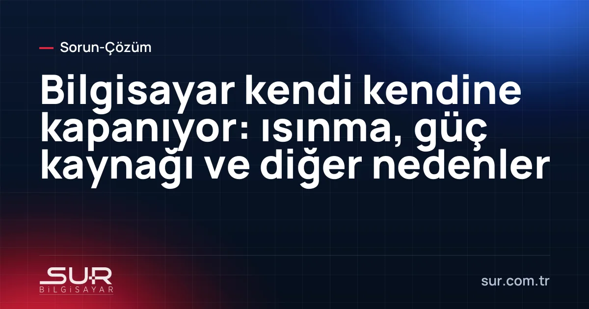 Masaüstü bilgisayar kasasının içinde tozlu işlemci soğutucusu ve güç kaynağı